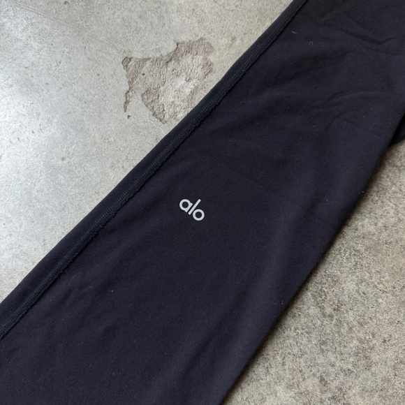 Alo Airbrush 7/8 Bootcut Legging - Picture 2 of 3